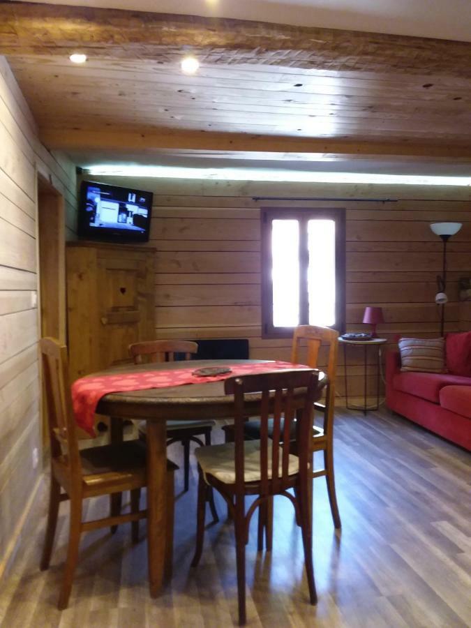 Le Woody Lägenhet Saint-Étienne-de-Tinée Exteriör bild