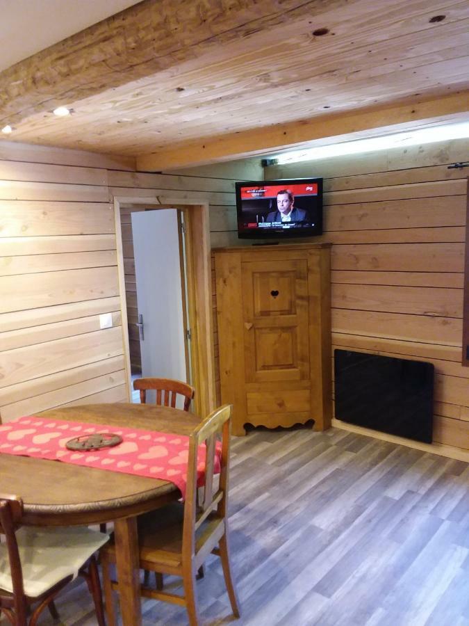 Le Woody Lägenhet Saint-Étienne-de-Tinée Exteriör bild